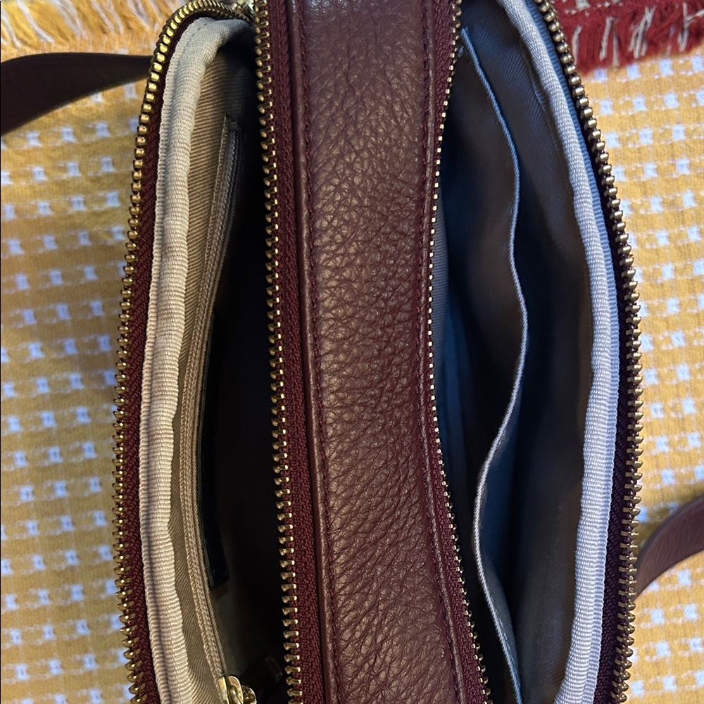 Talbots Navy, Burgundy and Green Genuine Leather Camera  / Crossbody Bag - Picture 7 of 7